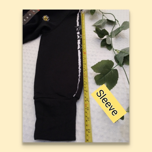 Enyce Hoodie Sweater Girl Junior Medium NWT - Picture 5 of 6